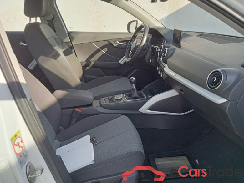 AUDI Q2 / 2016 / 5P / todoterreno Design 30 TFSI 85kW (116CV) (AC) #6