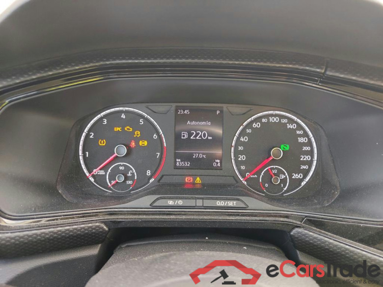 VOLKSWAGEN T-Cross / 2018 / 5P / todoterreno Advance 1.0 TSI 85kW (115CV) DSG (AC) #4
