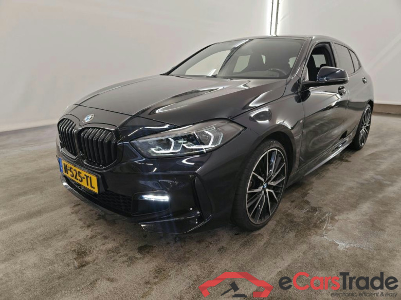 BMW 1 Serie 118iA M Sport 5d + Shadow Line