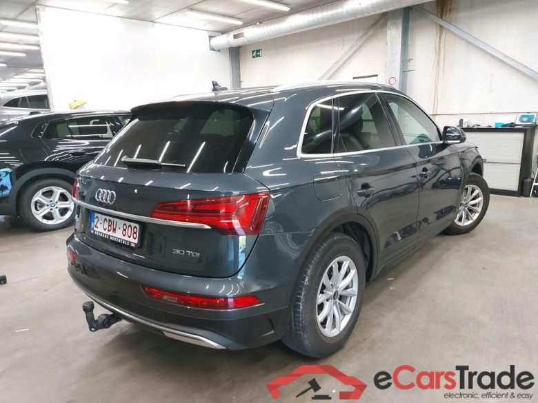 AUDI - AUD Q5 30 TDI S-Tronic 136PK Business Edition Attraction & Pack Business With Heated Seats & Assistance City & Foldable Trailer Hook #2