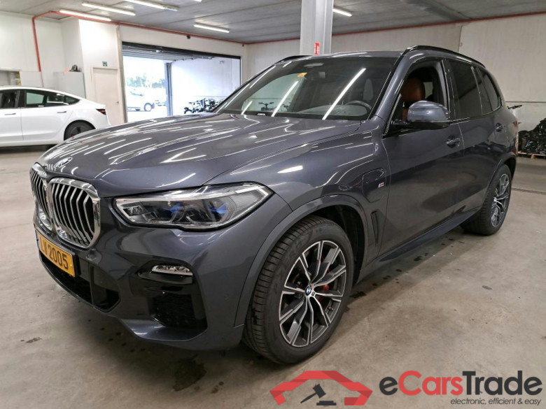 BMW - BMW X5 xDrive45e 394PK M Sport Pack Innovation & Business Plus With Comfort & Mem Seat With Active Ventilation & Travel & Laser lights & Integral Active Steering & 20 Inch   * HYBRID *