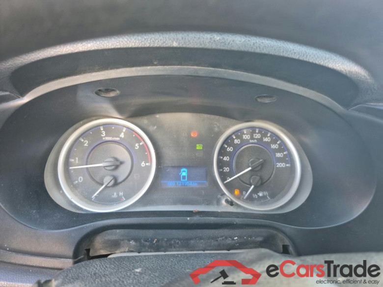 TOYOTA Hilux / 2016 / 2P / pickup 2.4 D-4D Cabina Sencilla GX #4