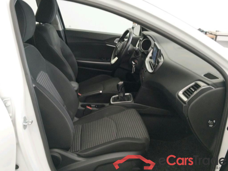 KIA Ceed / 2021 / 5P / berlina con portón 1.0 T-GDi 88kW (120CV) Drive #6