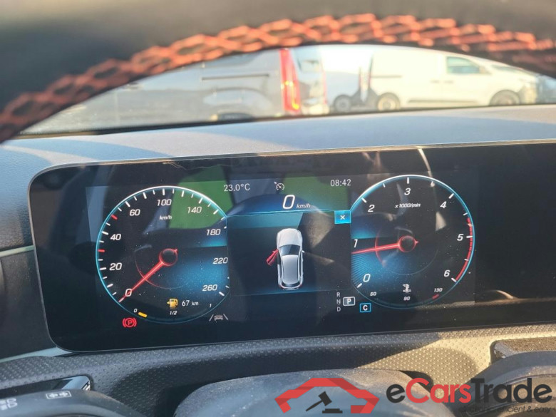 MERCEDES-BENZ Clase A / 2018 / 5P / berlina con portón A 200 d #4