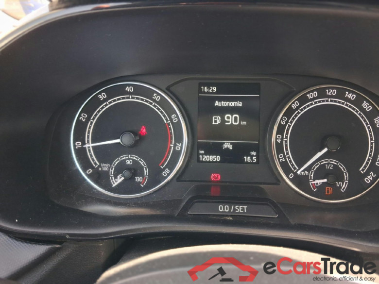 SKODA Fabia / 2021 / 5P / berlina con portón 1.0 TSI 70KW (95CV) Ambition #5