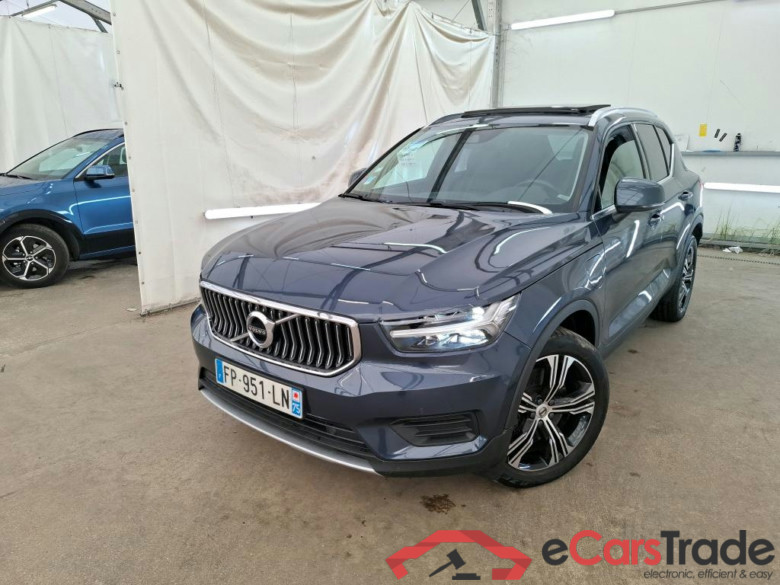 VOLVO XC40 / 2017 / 5P / SUV T5 TWE 262 DCT7 Inscription Luxe #1