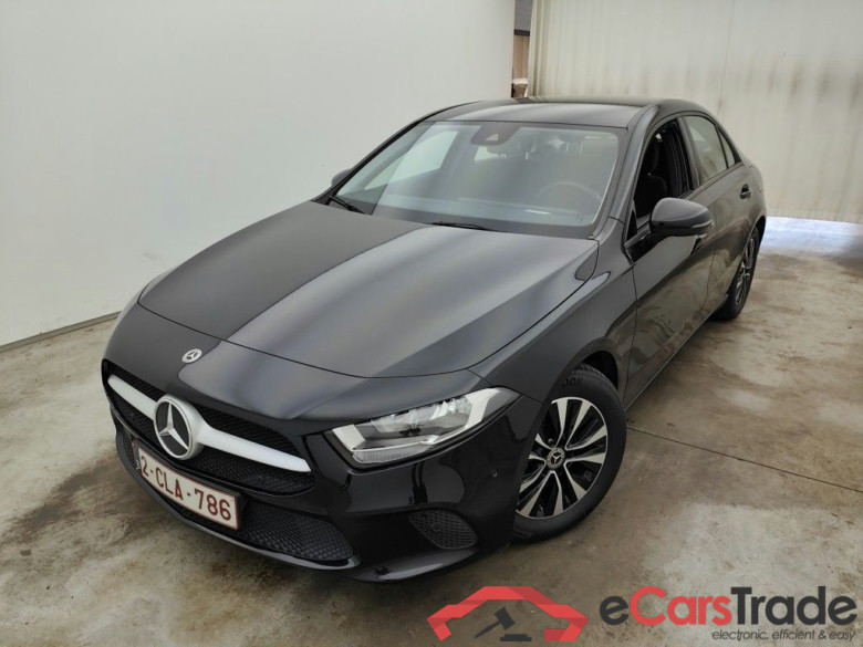 Mercedes-Benz A-Klasse A 180 d Business Solution Essential Aut. 5d