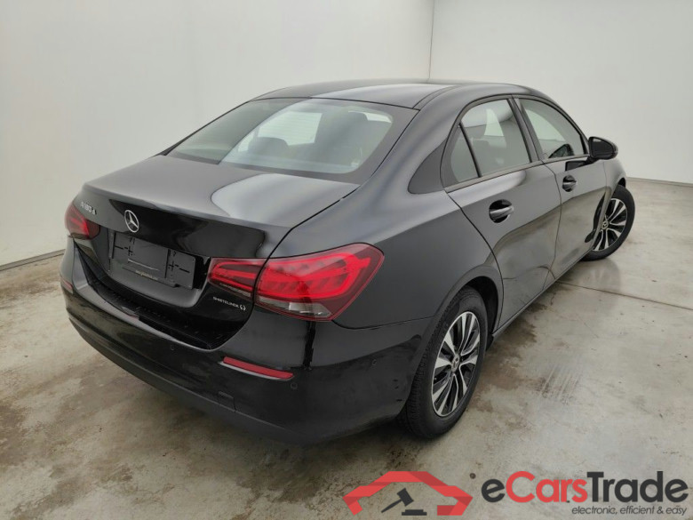 Mercedes-Benz A-Klasse A 180 d Business Solution Essential Aut. 5d #2