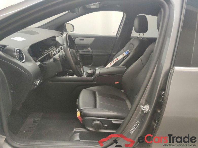 Mercedes-Benz GLA GLA 200 d 5d #3