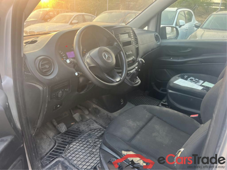 MERCEDES-BENZ Vito / 2014 / 4P / furgón 111 CDI Larga #3