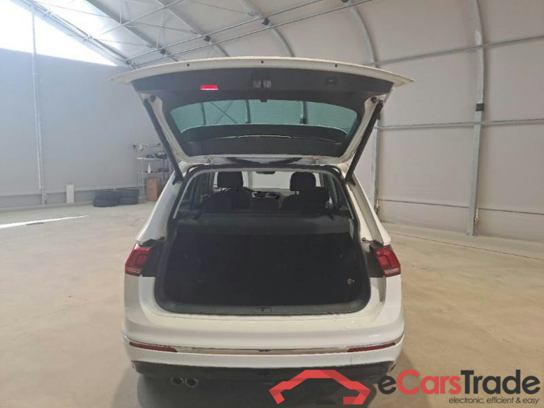 VOLKSWAGEN TIGUAN / 2016 / 5P / SUV 2.0 TDI SCR 110KW SPORT BMT #5