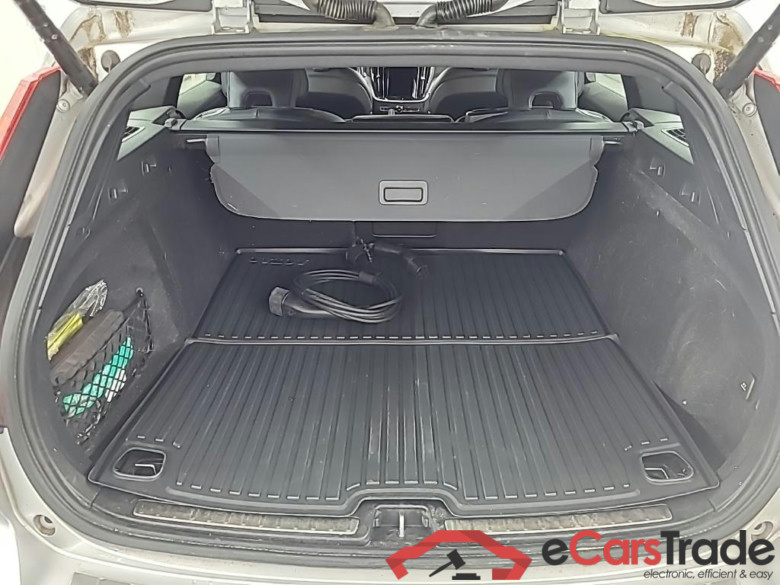 VOLVO V60 Recharge T6 AWD Automaat R-Design 5D 251kW #5