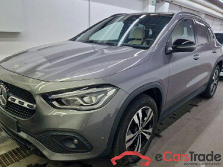 Mercedes-Benz GLA 200d 
