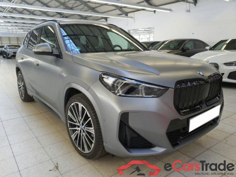 BMW iX1  #1