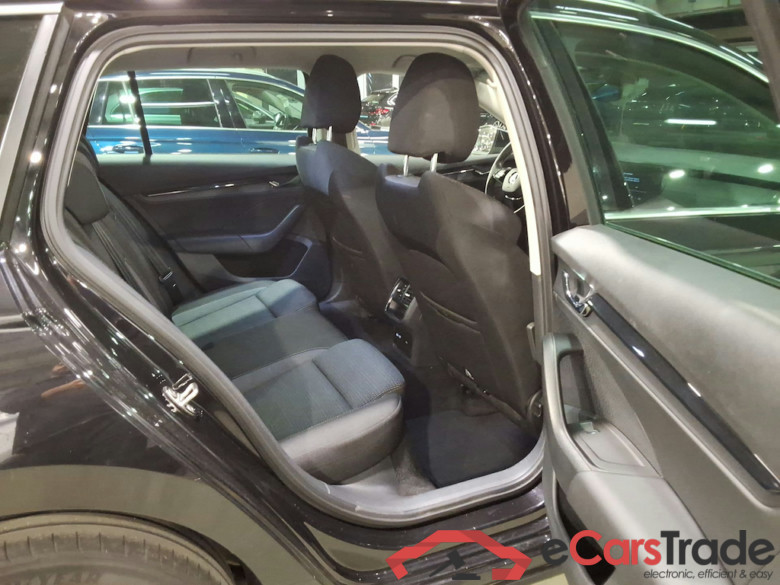 SKODA OCTAVIA COMBI 1.4 TSI PHEV 150KW DSG CLEVER #5