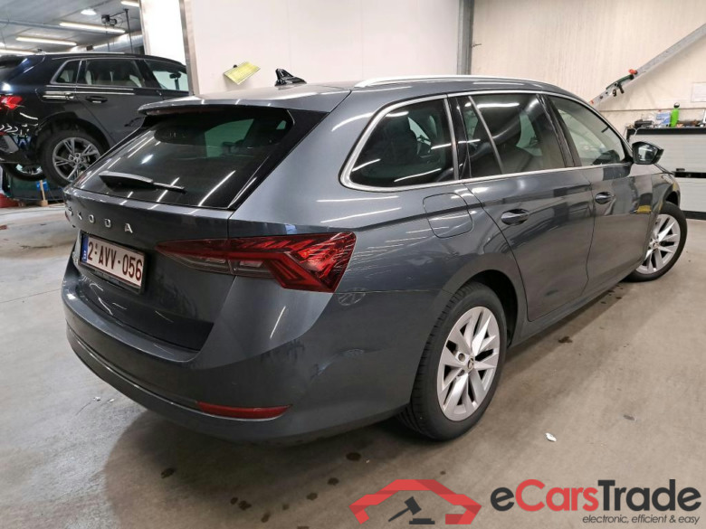 SKODA - SKO OCTAVIA COMBI CRTDI 115PK Clever+ Towing Hook Pano Roof #2