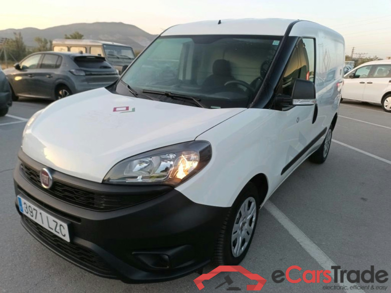 FIAT Doblò Cargo/2015/4P/furgón derivado de turismo Cargo SX 1.6 Mjet 66kW (90CV)
