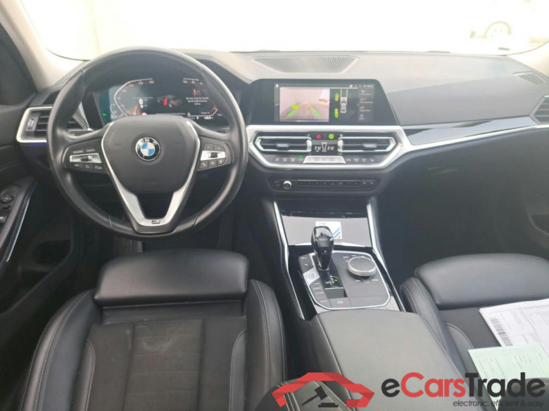 BMW Serie 3 / 2018 / 4P / sedán 318d Auto. #3