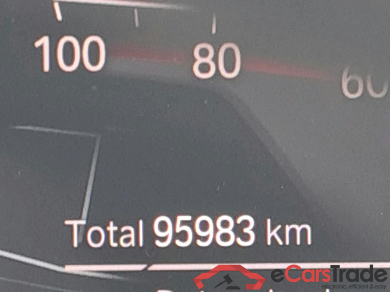BMW Serie 3 / 2018 / 4P / sedán 318d Auto. #5