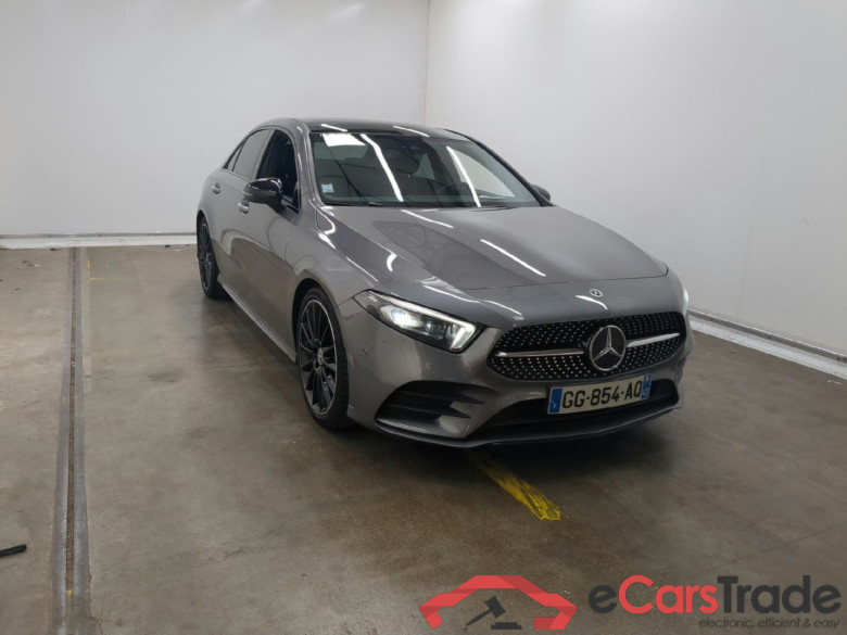 MERCEDES-BENZ Classe A Berline / 2018 / 4P / Berline A 200 AMG Line 7G-DCT #2