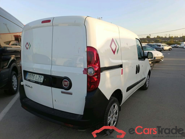 FIAT Doblò Cargo/2015/4P/furgón derivado de turismo Cargo SX 1.6 Mjet 66kW (90CV) #2
