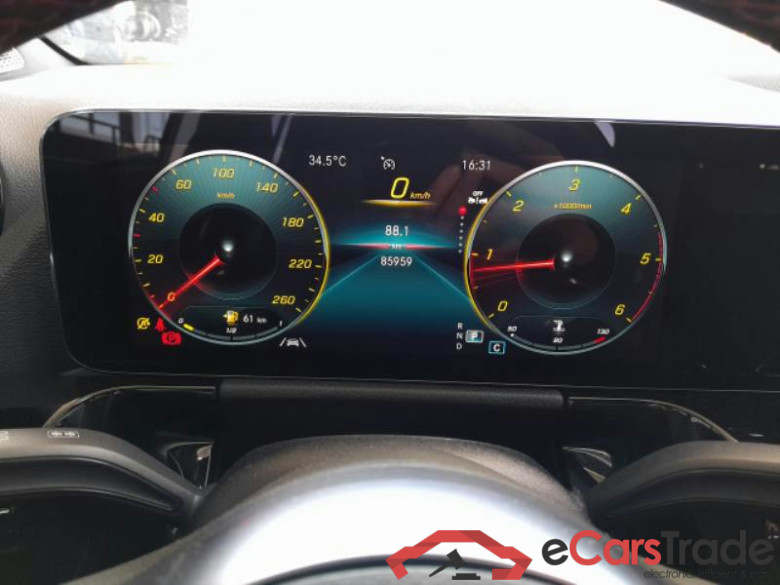 MERCEDES-BENZ GLA / 2020 / 5P / CROSSOVER GLA 220 D AUTOMATIC PREMIUM #4