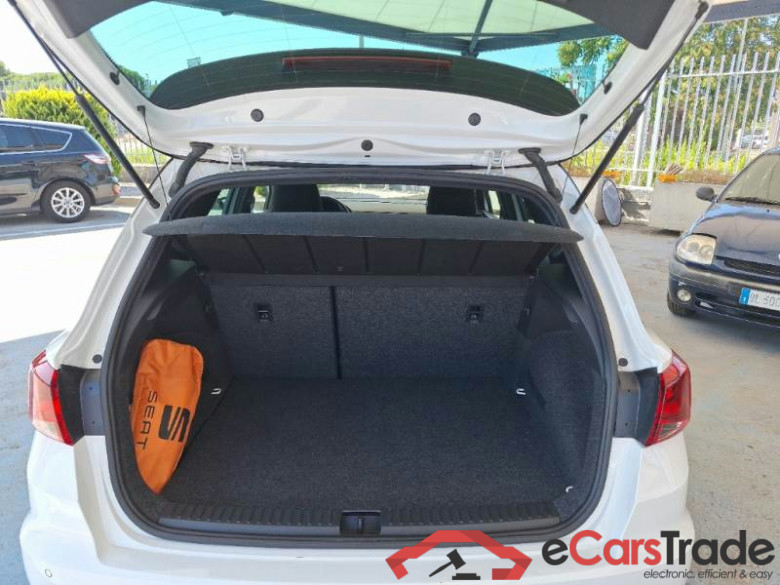 SEAT ARONA / 2017 / 5P / CROSSOVER 1.0 TGI 66KW FR #5