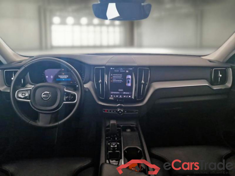 VOLVO XC60 / 2021 / 5P / SUV B4 D automatico Plus Dark #3