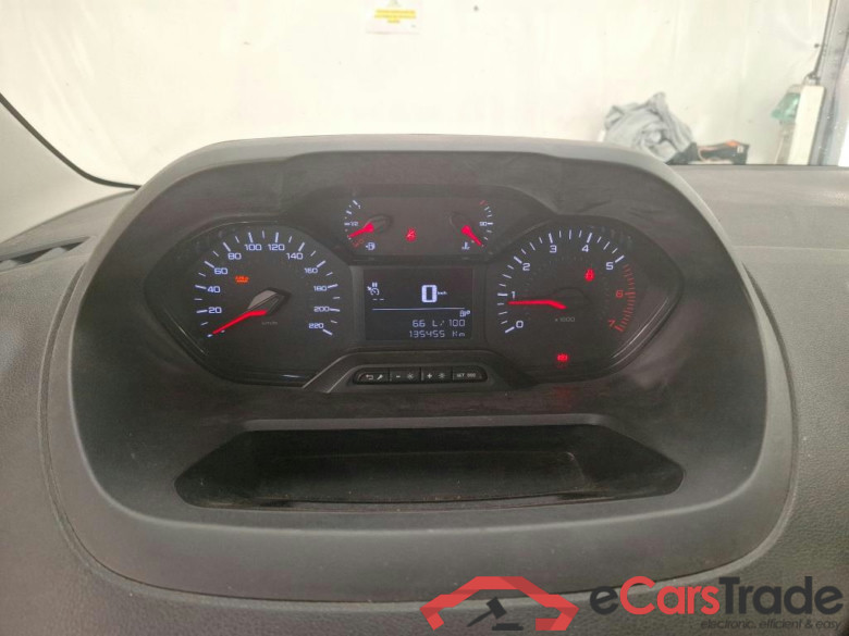 PEUGEOT Partner / 2018 / 5P / Fourgonnette BLUEHDI 100 S&S LONG Cabine App #6