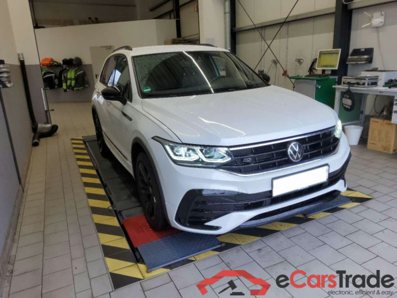 Volkswagen Tiguan (AX1)(07.2020->2024) DE - SUV5 2.0 TSI BMT/Start-Stopp EU6d, 4Motion R-Line OPF, (Facelift) 2021 - 20 #2