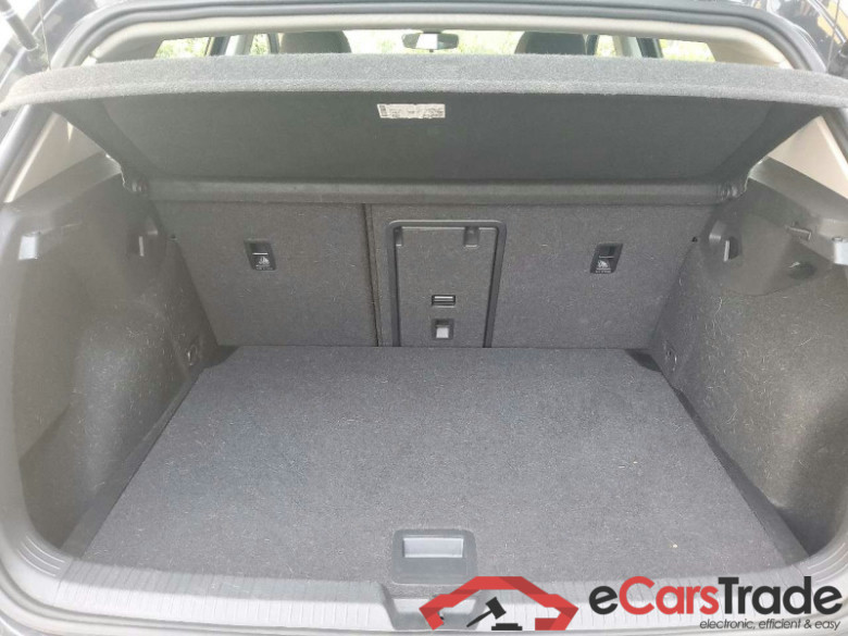 Volkswagen Golf VIII Lim. (CD1)(12.2019->2024) DE - LimS5 2.0 TDI EU6d, Life, 2020 - 2024 #6