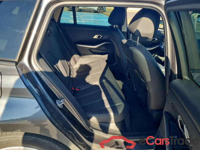 BMW 3 TOURING DIESEL - 2019 320 dA MHD AdBlue #6