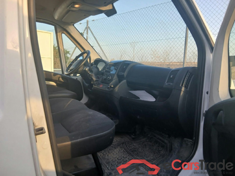 PEUGEOT Boxer / 2014 / 4P / furgón 333 L2 H1 BHDI 103kW (140CV) S&S 6 V. M (AC) #6