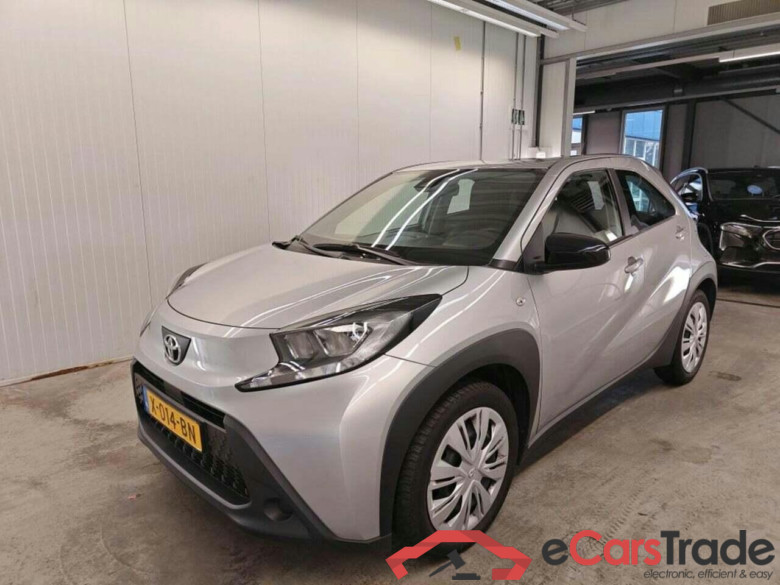 TOYOTA Aygo X 1.0 VVT-i MT Play #1