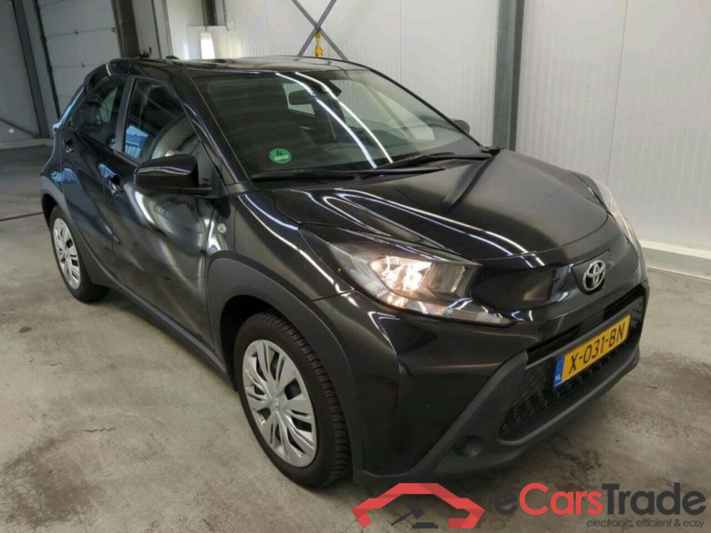 TOYOTA Aygo X 1.0 VVT-i MT Play #5