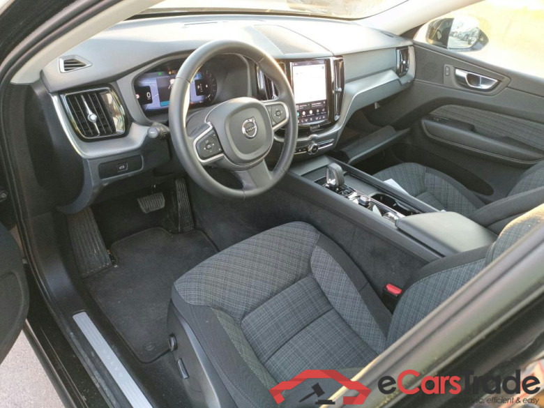 VOLVO XC60 / 2017 / 5P / todoterreno 2.0 B4 D Core Auto #3