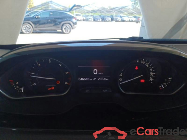 PEUGEOT 208 / 2015 / 5P / BERLINA ALLURE BLUEHDI 75CV #4