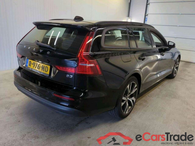 VOLVO V60 2.0 B3 Essential #2