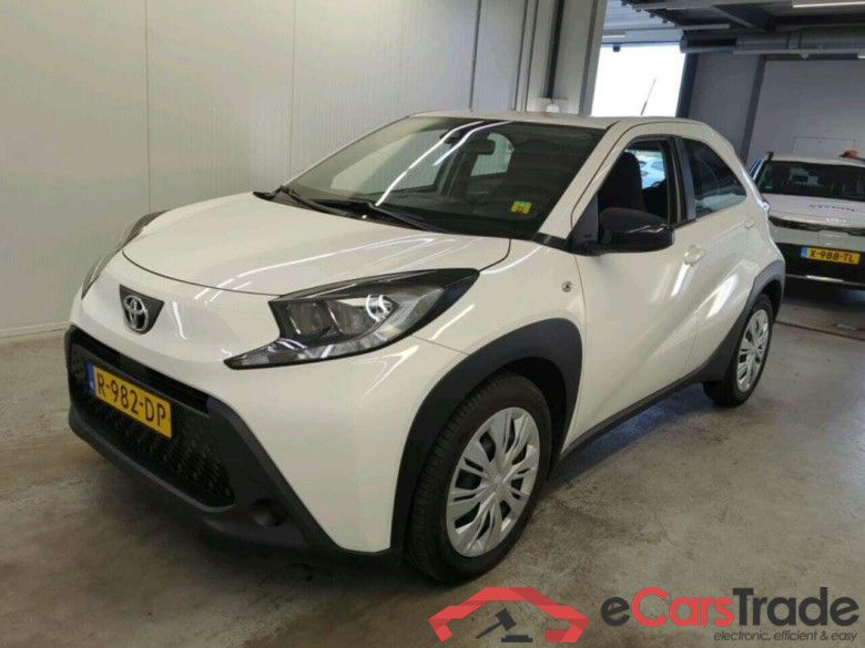 TOYOTA Aygo X 1.0 VVT-i MT Play