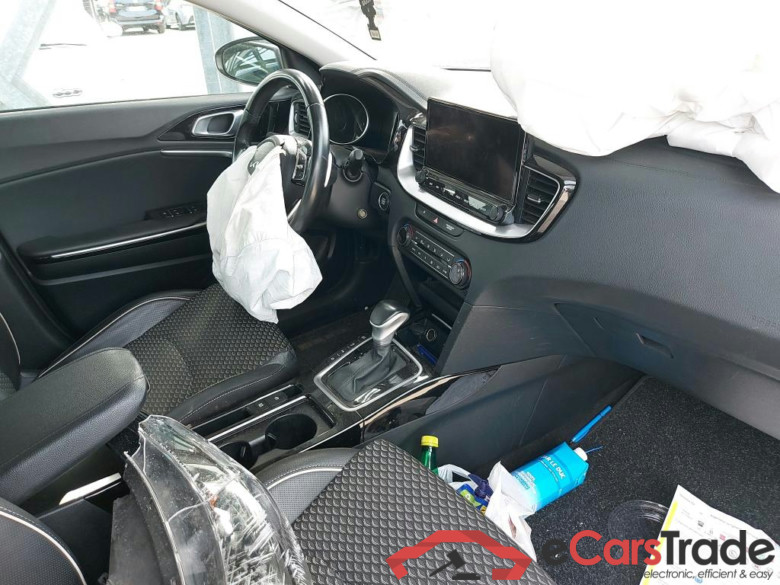 KIA - KIA CEE'D SPORTSWAGON CRDi 136PK   ***   TOTAL LOSS   ***   DCT Pack Travel #3