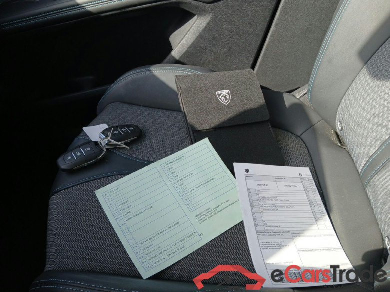 PEUGEOT 3008 Hybrid / 2020 / 5P / todoterreno 225 e-EAT8 Allure #5