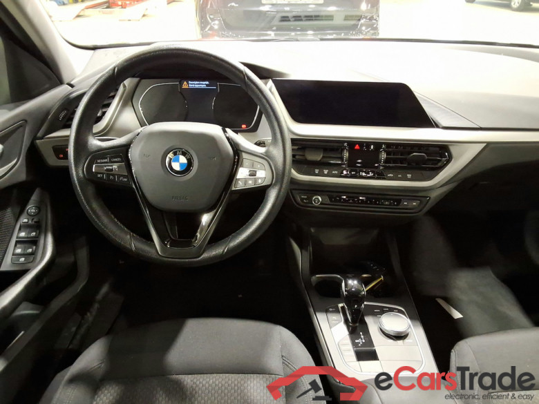 BMW 1 SERIES HATCH 1.5 116IA (80KW) #6