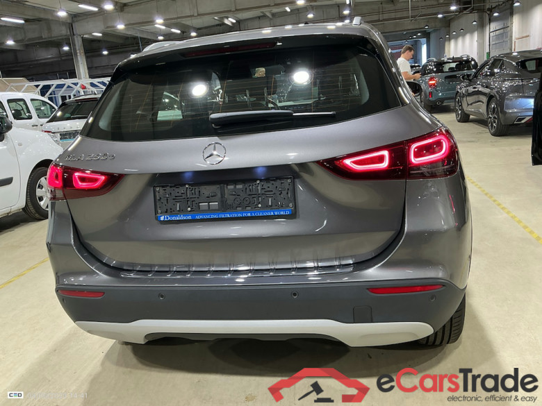 MERCEDES-BENZ GLA 1.3 GLA 250 E #5
