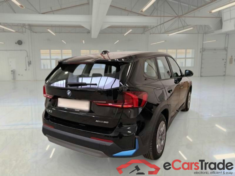 BMW IX1 / 2022 / 5P / SUV 30XDRIVE #2