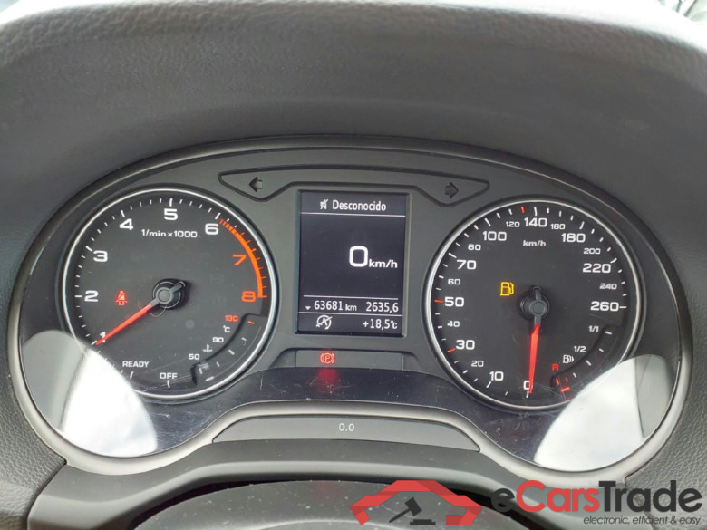 AUDI Q2 / 2016 / 5P / todoterreno Design 30 TFSI 85kW (116CV) (AC) #4