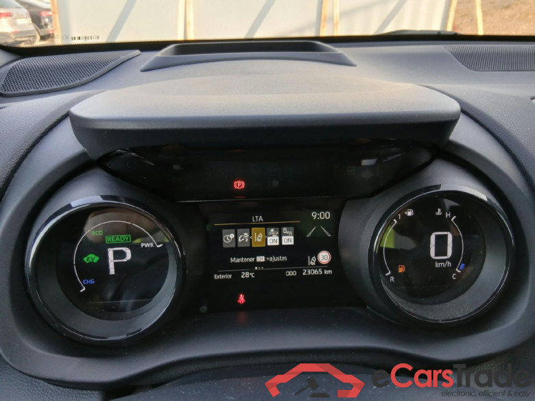 TOYOTA Yaris / 2020 / 5P / berlina con portón 1.5 120H Style Plus #4