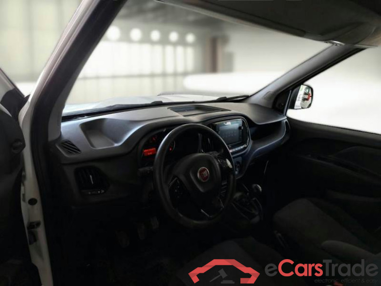 FIAT DOBLÒ CARGO / 2014 / 4P / VETT. FURGONATA CH1 LOUNGE 1.6 MJET 90CV E6D-F SeS #4