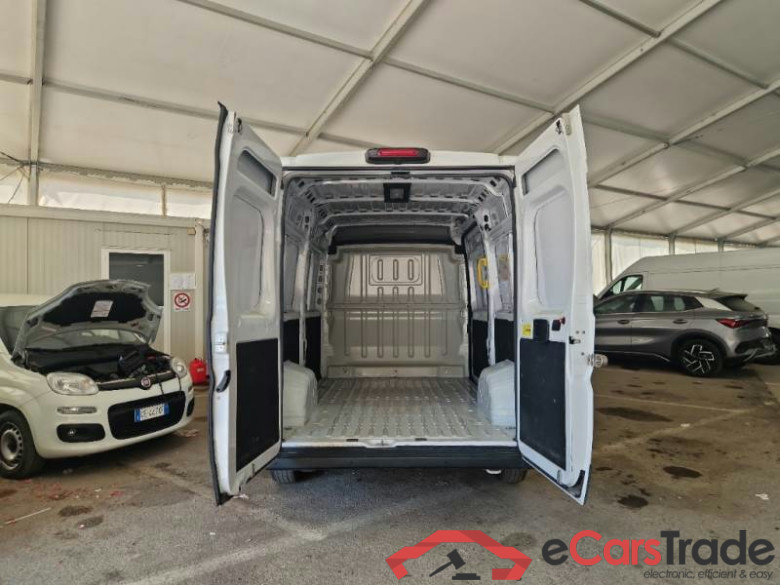 PEUGEOT BOXER / 2023 / 4P / FURGONE 2.2 BLUEHDI 120 SeS 330 L2H2 #5