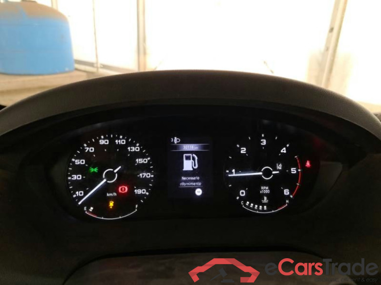 PEUGEOT BOXER / 2023 / 4P / FURGONE 2.2 BLUEHDI 120 SeS 330 L2H2 #4