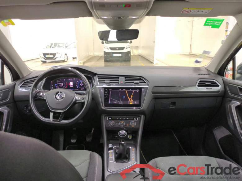 VOLKSWAGEN Tiguan Allspace / 2017 / 5P / SUV 2.0 TDI 150 BMV6 Carat #5